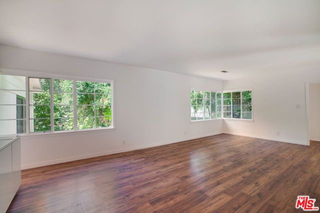 10321 Chrysanthemum Lane, Los Angeles, CA 90077