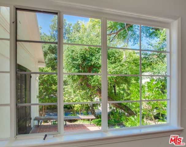 10321 Chrysanthemum Lane, Los Angeles, CA 90077