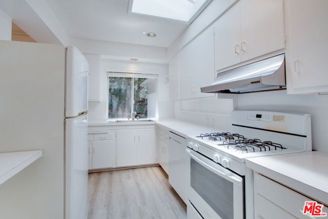 10321 Chrysanthemum Lane, Los Angeles, CA 90077