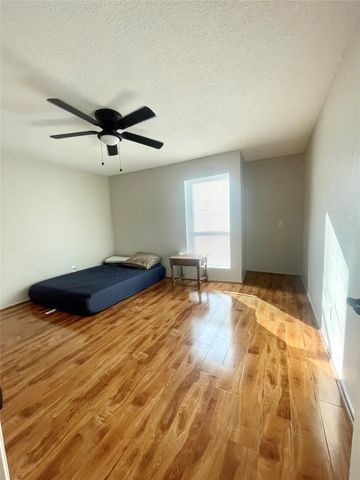781 Country Place Drive 2052, Houston, TX 77079