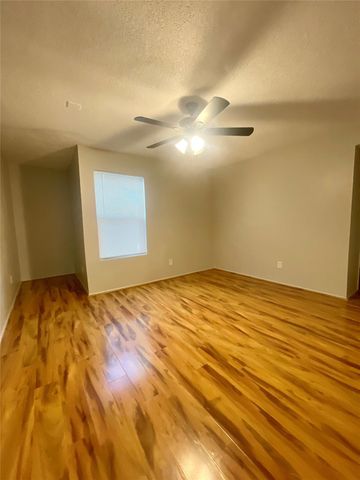 781 Country Place Drive 2052, Houston, TX 77079