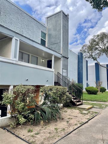 781 Country Place Drive 2052, Houston, TX 77079