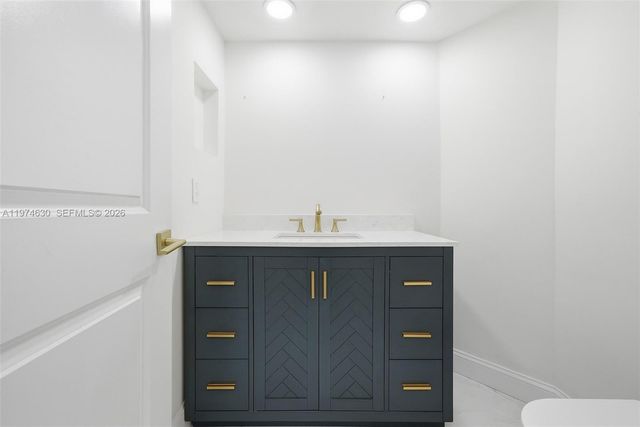 3785 NE 209th Ter, Aventura, FL 33180