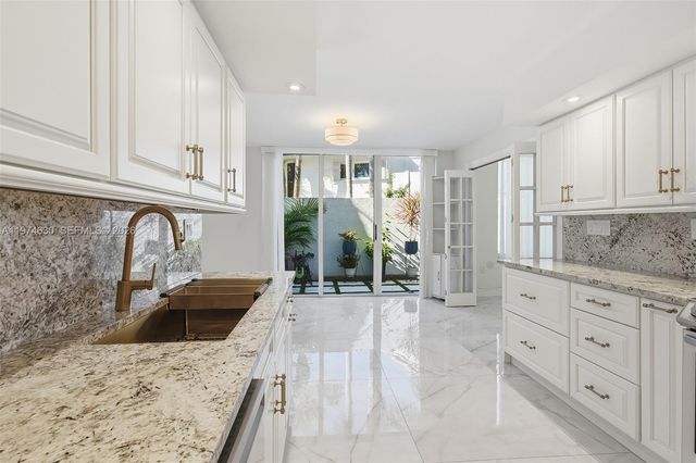 3785 NE 209th Ter, Aventura, FL 33180