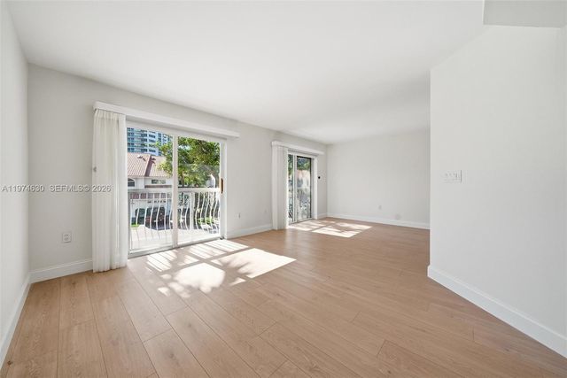 3785 NE 209th Ter, Aventura, FL 33180