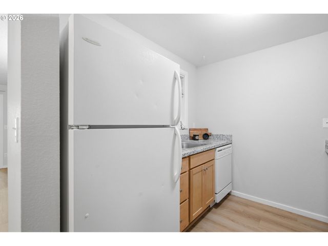 5484 Sw ALGER Ave G7, Beaverton, OR 97005