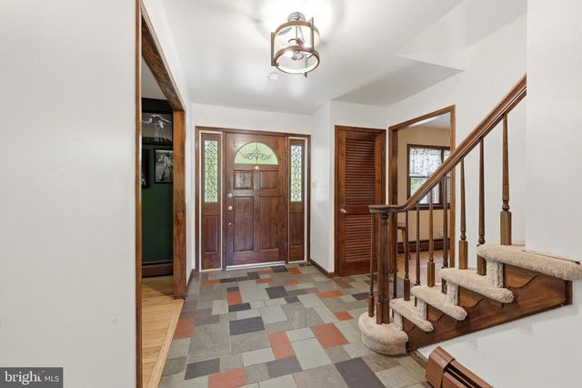 294 GREEN VALLEY RD, Langhorne, PA 19047