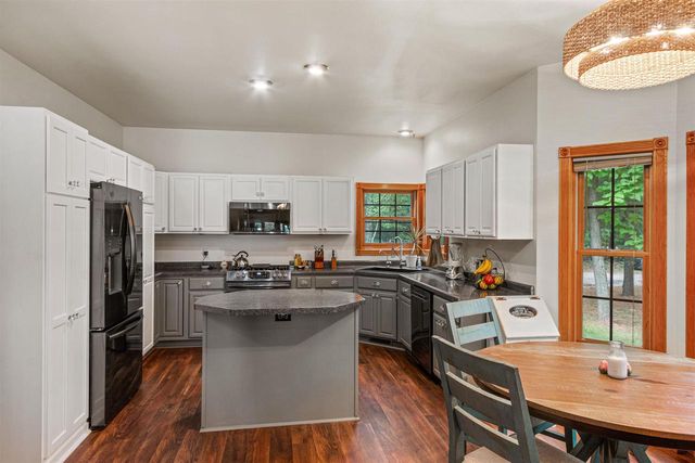 N1736 20TH ROAD, Wautoma, WI 54982