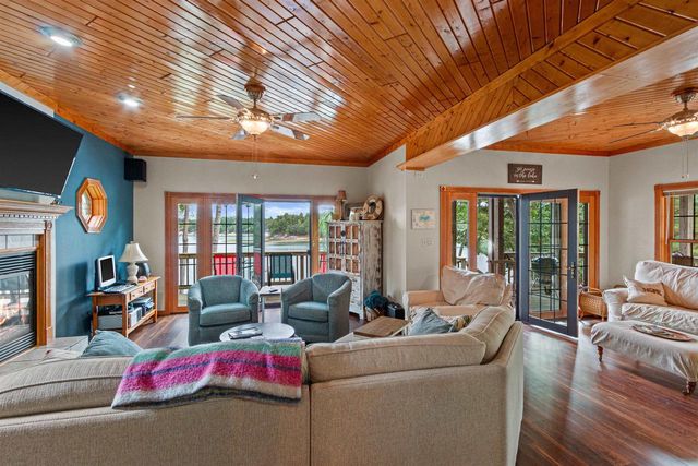 N1736 20TH ROAD, Wautoma, WI 54982
