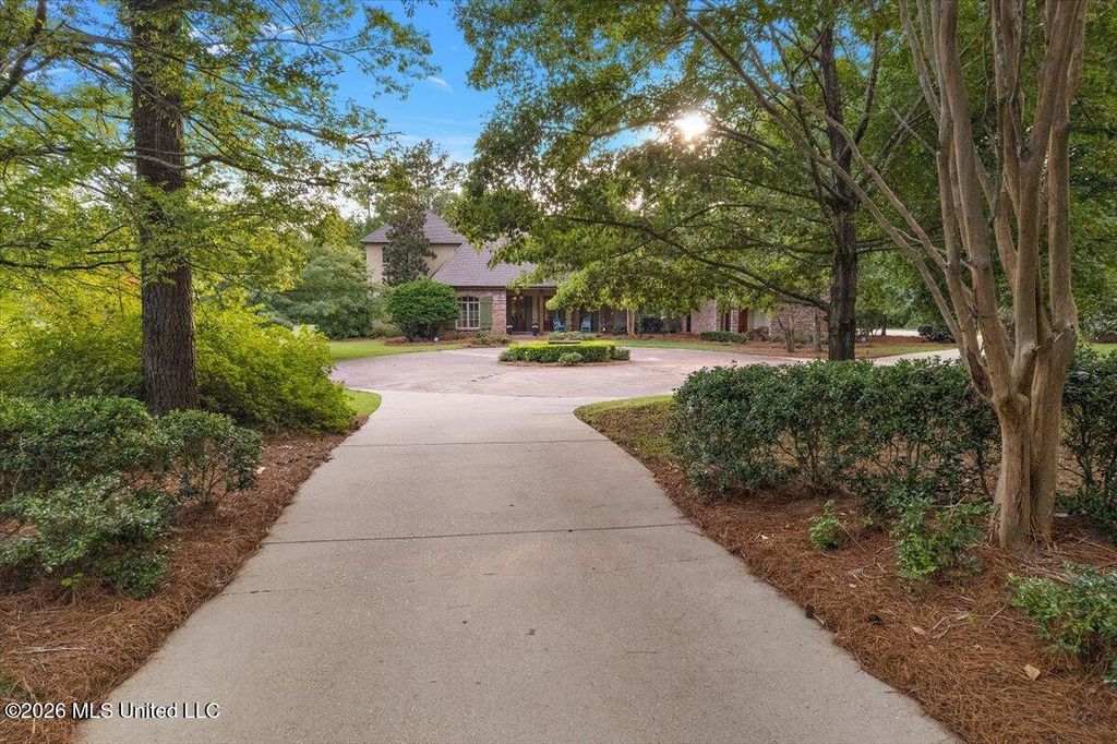 341 Johnstone Drive, Madison, MS 39110