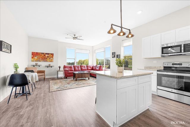 1101 Ritter Street 303, North Aurora, IL 60542