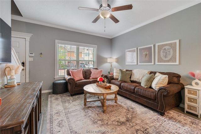 301 Southwest Parkway 322, College Station, TX 77840