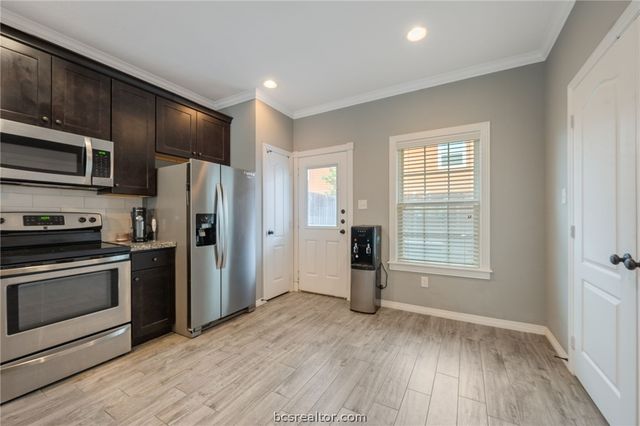 301 Southwest Parkway 322, College Station, TX 77840