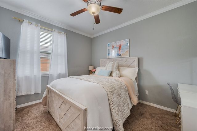 301 Southwest Parkway 322, College Station, TX 77840