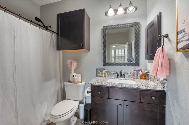 301 Southwest Parkway 322, College Station, TX 77840