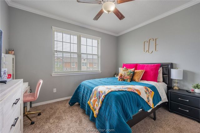 301 Southwest Parkway 322, College Station, TX 77840
