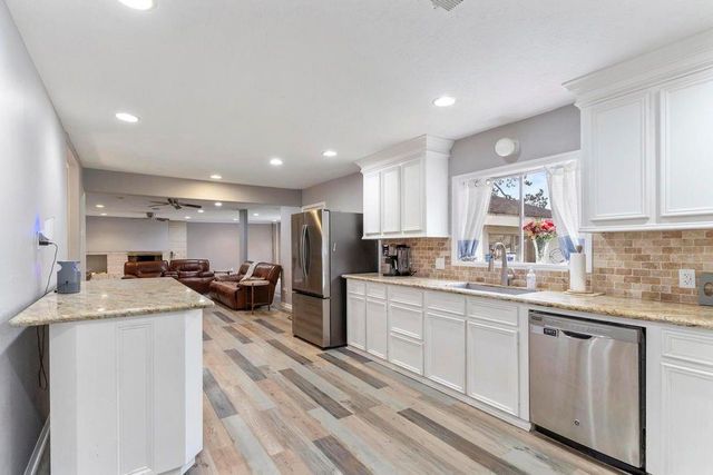 24511 Sunny Glen Dr Drive, Houston, TX 77336