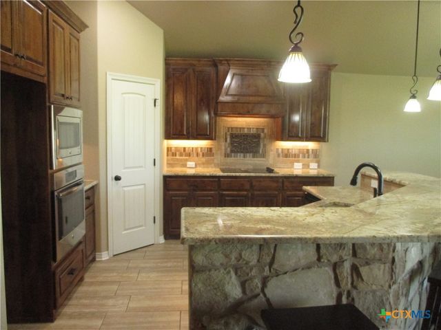 11025 La Paloma, Salado, TX 76571