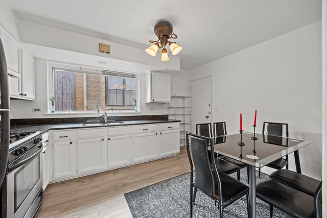 410 Wisconsin Avenue 503, Oak Park, IL 60302