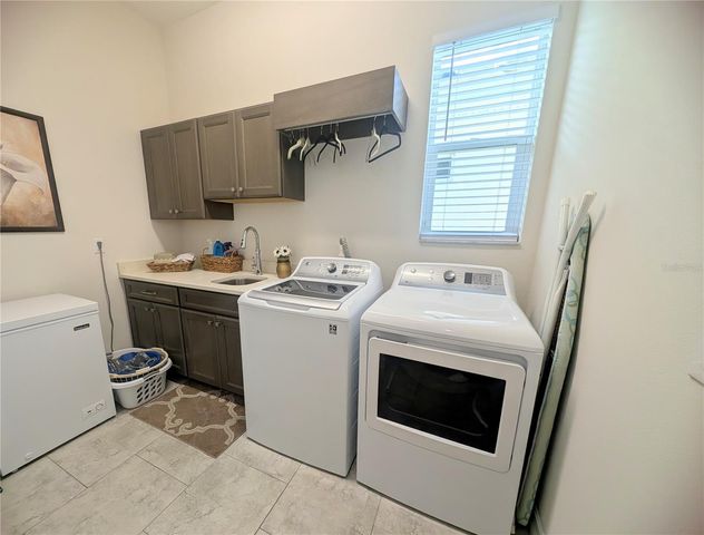 2988 BREEZY MEADOWS DRIVE, Clearwater, FL 33760