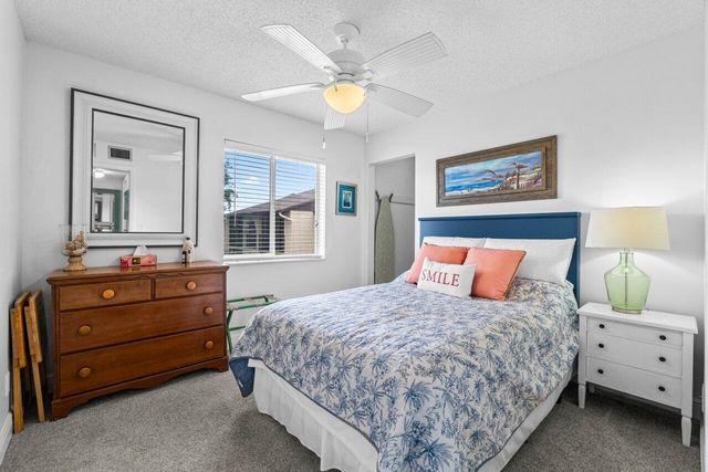 429 Pine Glen Lane C-2, Greenacres, FL 33463