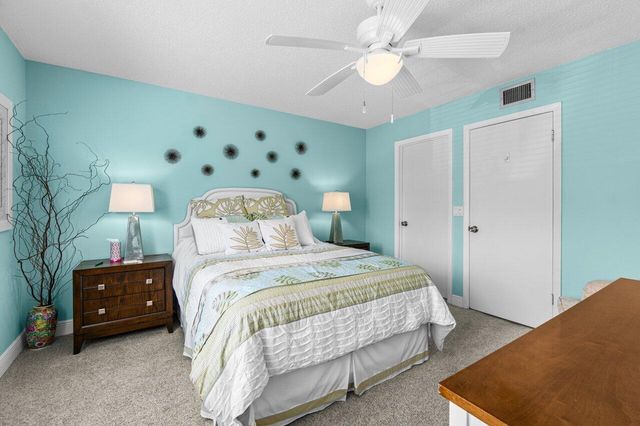429 Pine Glen Lane C-2, Greenacres, FL 33463
