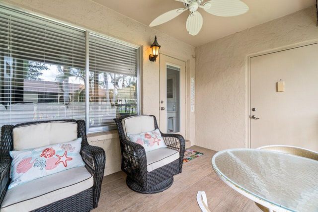 429 Pine Glen Lane C-2, Greenacres, FL 33463