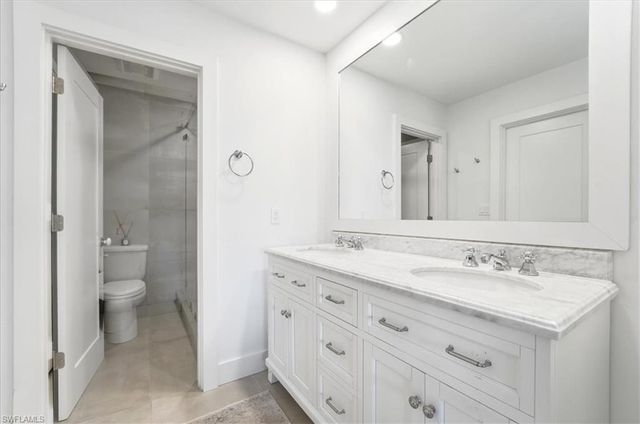 4062 Belair LN 9, Naples, FL 34103