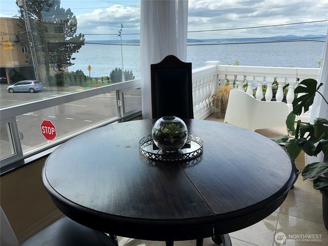 4030 Beach Drive SW, Seattle, WA 98116