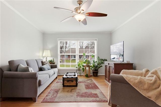 5617 W 86th Terrace, Overland Park, KS 66207