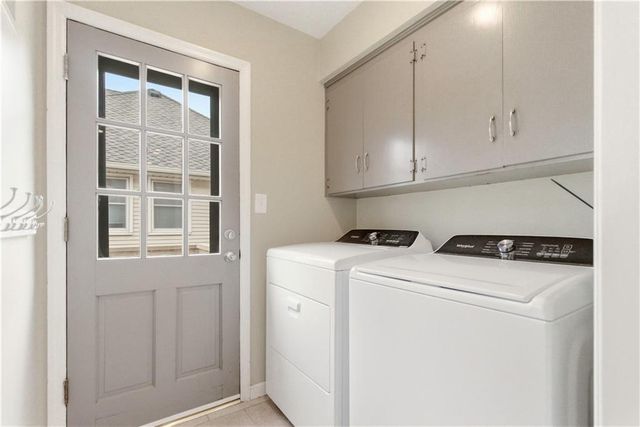 5617 W 86th Terrace, Overland Park, KS 66207