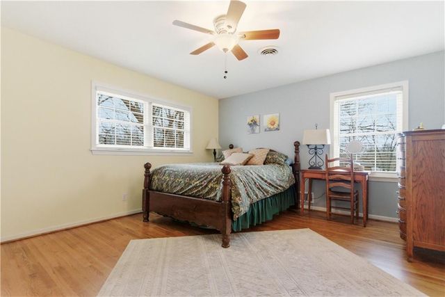 5617 W 86th Terrace, Overland Park, KS 66207