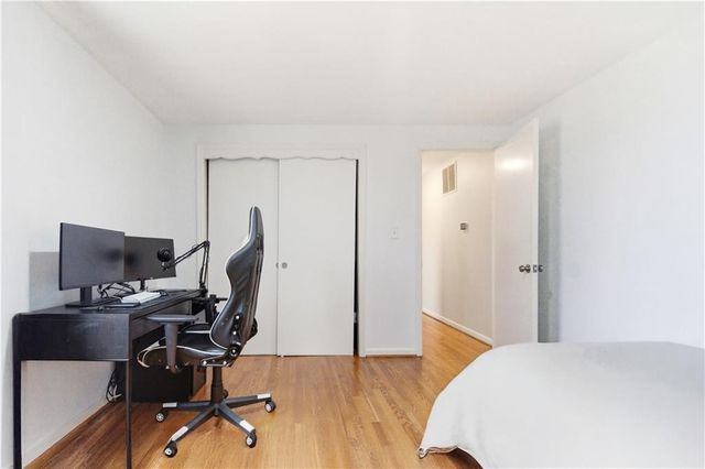 5617 W 86th Terrace, Overland Park, KS 66207