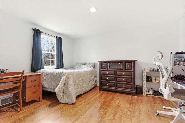 5617 W 86th Terrace, Overland Park, KS 66207