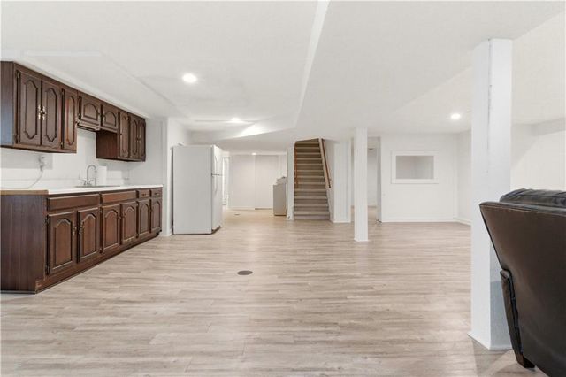 5617 W 86th Terrace, Overland Park, KS 66207