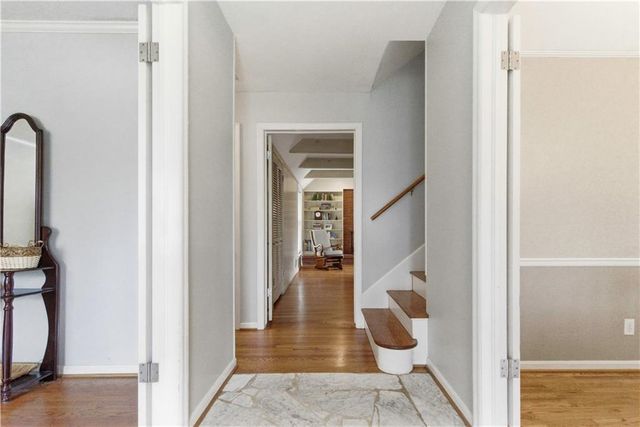 5617 W 86th Terrace, Overland Park, KS 66207