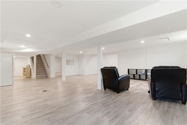 5617 W 86th Terrace, Overland Park, KS 66207