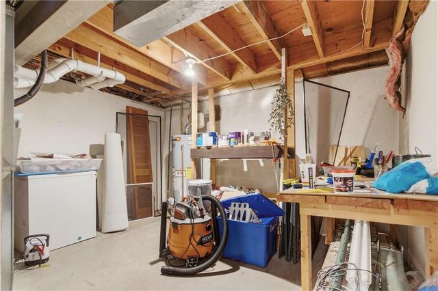 5617 W 86th Terrace, Overland Park, KS 66207