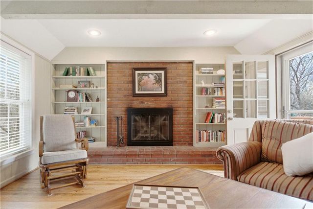 5617 W 86th Terrace, Overland Park, KS 66207