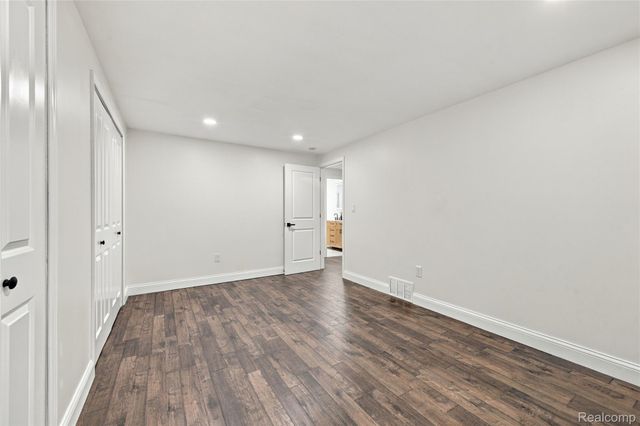 32089 Olde Franklin Drive, Farmington Hills, MI 48334