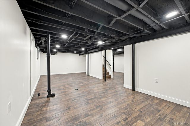 32089 Olde Franklin Drive, Farmington Hills, MI 48334