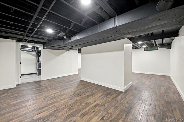 32089 Olde Franklin Drive, Farmington Hills, MI 48334