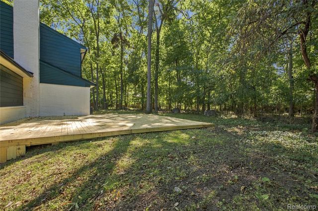 32089 Olde Franklin Drive, Farmington Hills, MI 48334