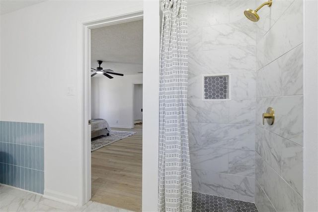 5013 E Saint Charles Ave Avenue, Lake Charles, LA 70605