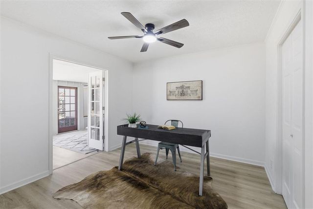 5013 E Saint Charles Ave Avenue, Lake Charles, LA 70605