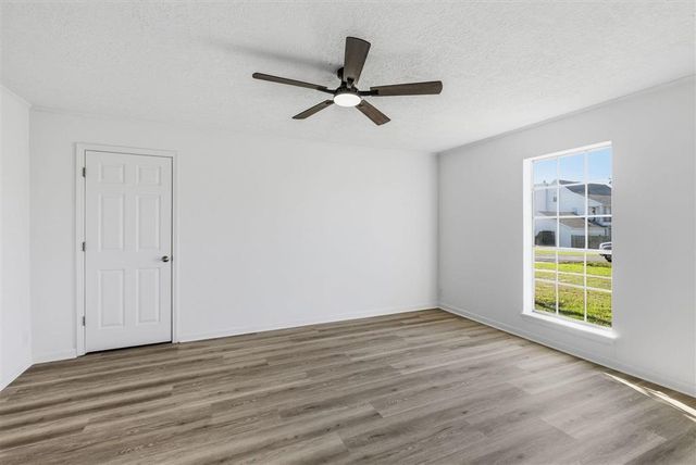 5013 E Saint Charles Ave Avenue, Lake Charles, LA 70605