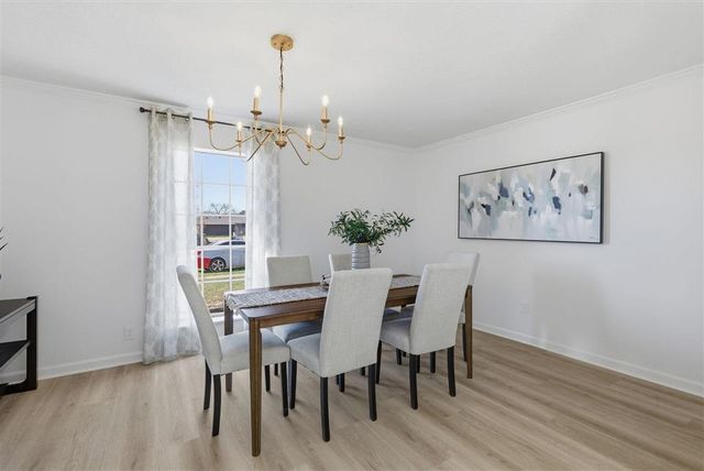 5013 E Saint Charles Ave Avenue, Lake Charles, LA 70605