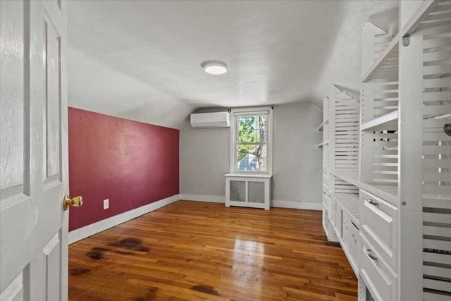 522 Grove, Worcester, MA 01605