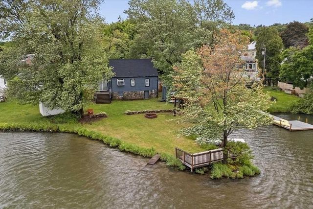 522 Grove, Worcester, MA 01605
