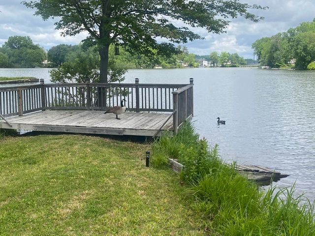 522 Grove, Worcester, MA 01605